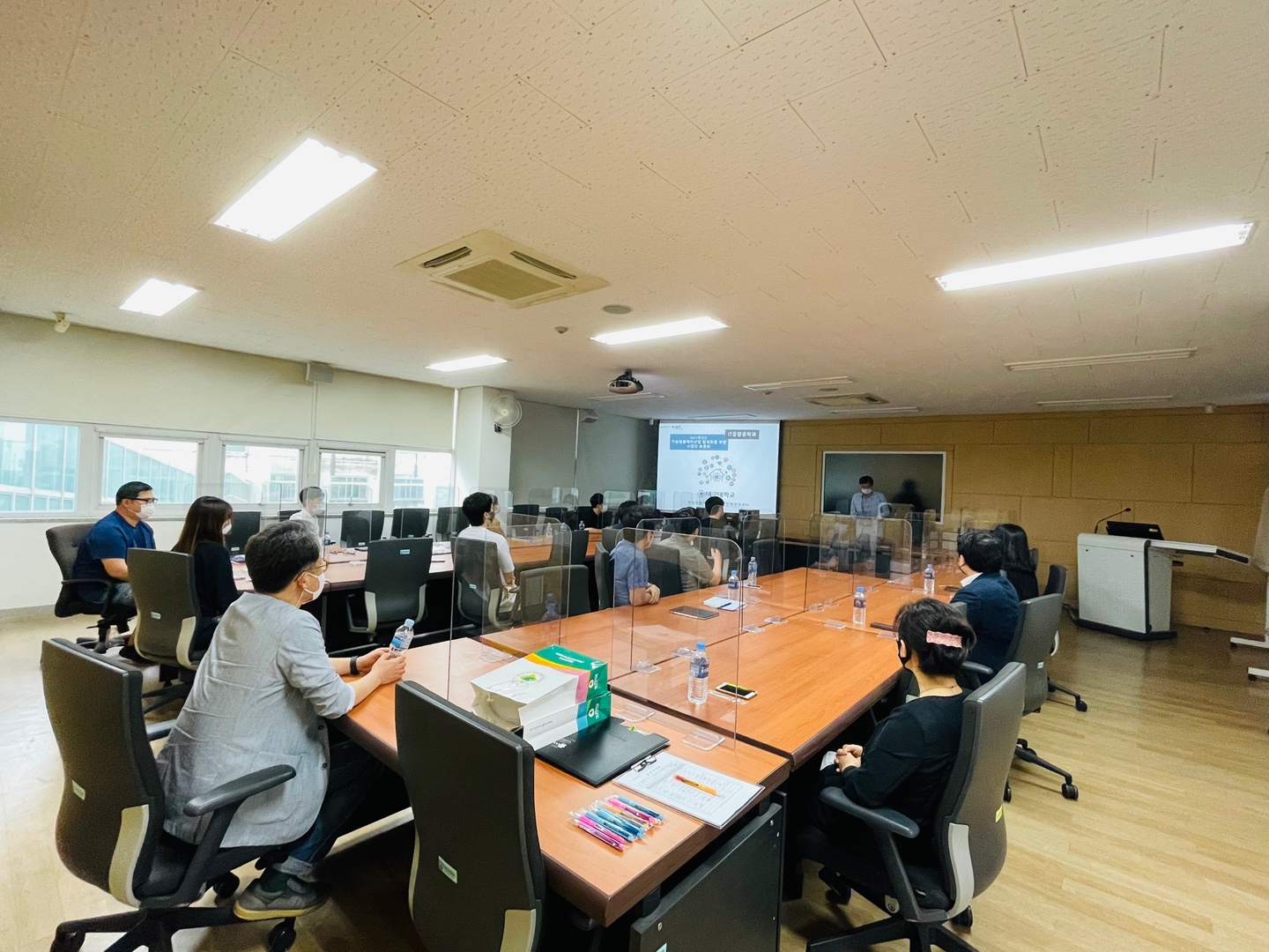 지능형홈케어산업 활성화를 위한 사업단 토론회
